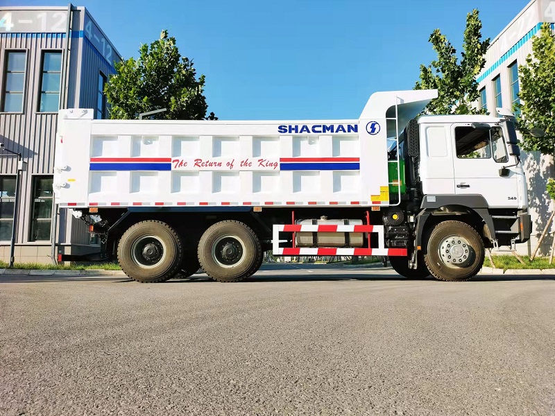 Camion à benne basculante Shacman 6x4 380hp 10 roues