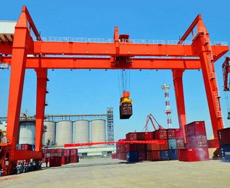 Container crane.jpg