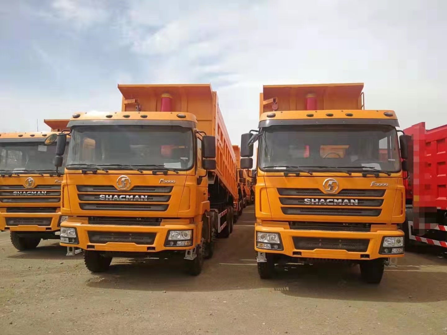 Camion à benne basculante Shacman F3000 8x4